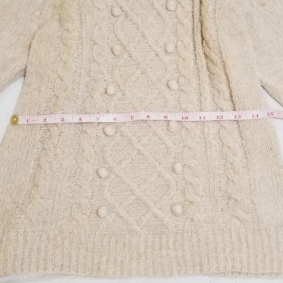 ON HOLD. Penderie Liz Lisa pom pom off the shoulder sweater - Picture 3 of 5